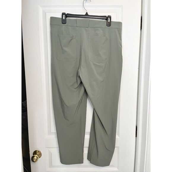 Athleta Tribeca Utility Crop Wide Leg Lightweight Pocket Pants - Picture 2 of 14